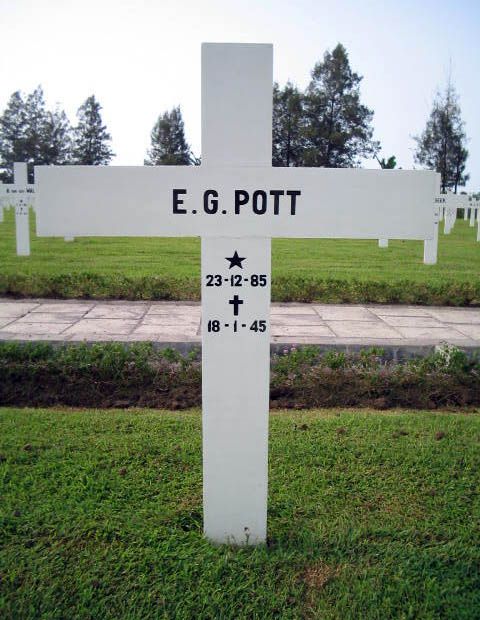 pott e.g.2004.jpg