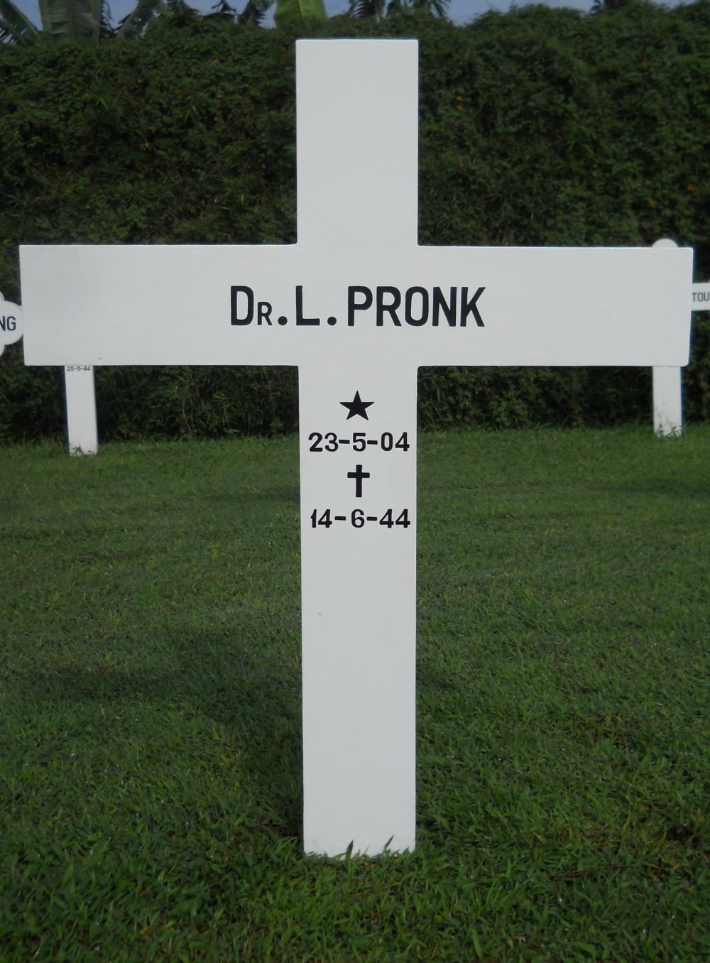pronk.l..jpg