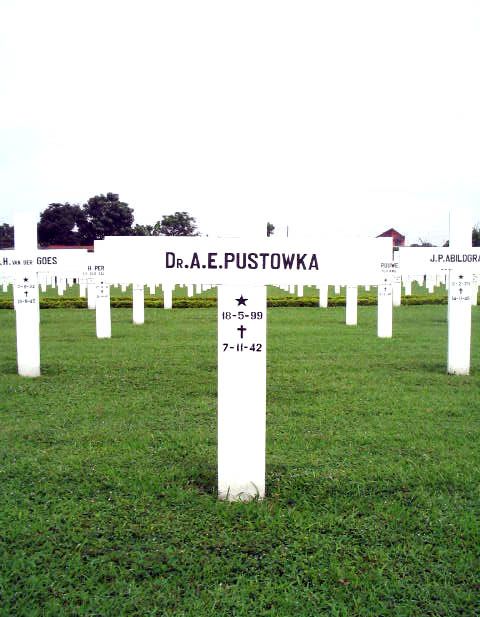 pustowka.a.e.2005.jpg