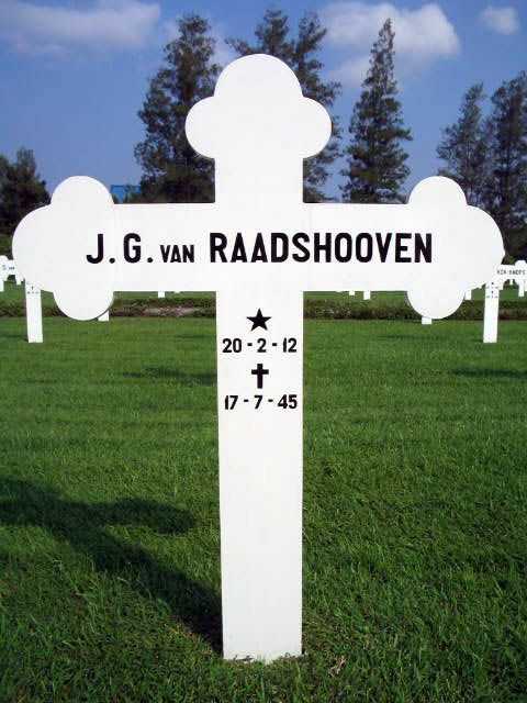 raadshooven van j.g.2004.jpg