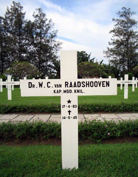 raadshooven. v. w.c.2004.jpg