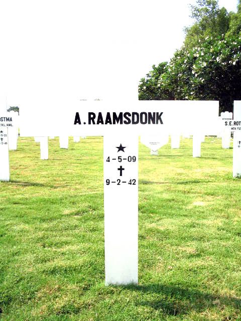 raamsdonk.a.2005.jpg