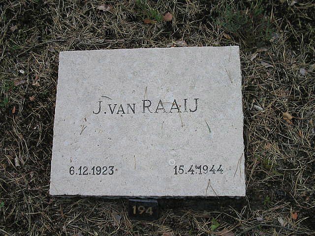 J.v.Raaij.jpg
