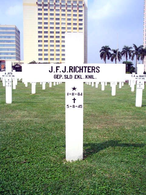 richters.j.f.j.2005.jpg