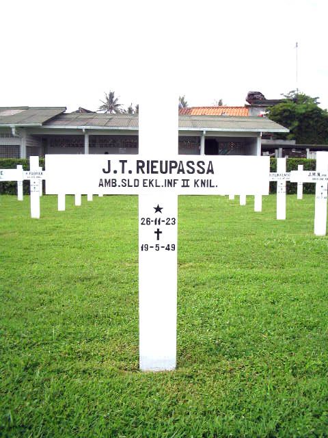rieupassa.j.t.2005.jpg