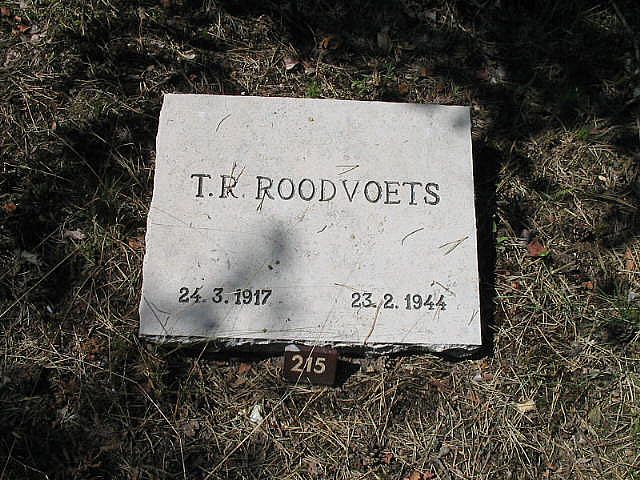 T.R,Roodvoets.jpg
