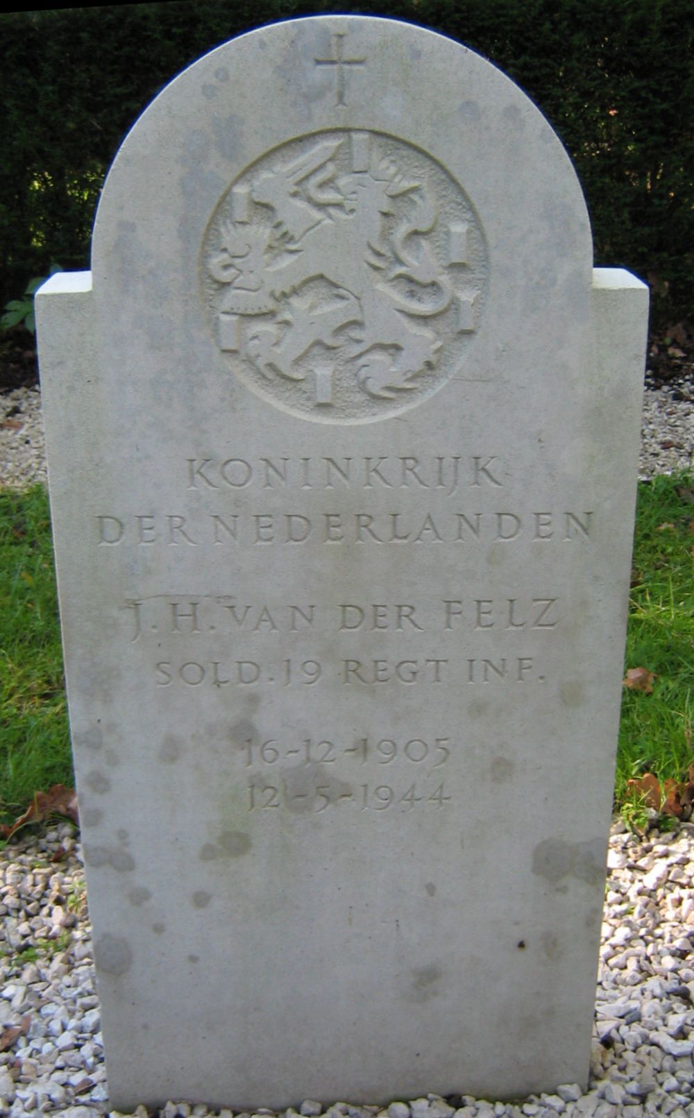 felz.j.h.van der.2010.jpg