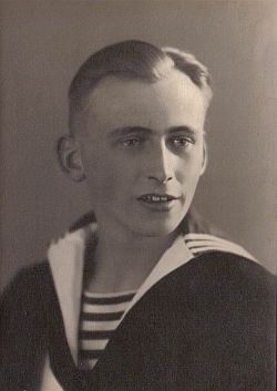 1351457459.jpg