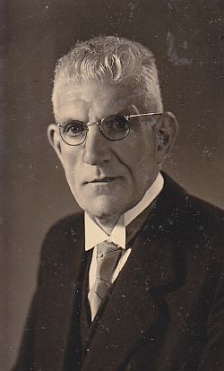 1353072362.jpg