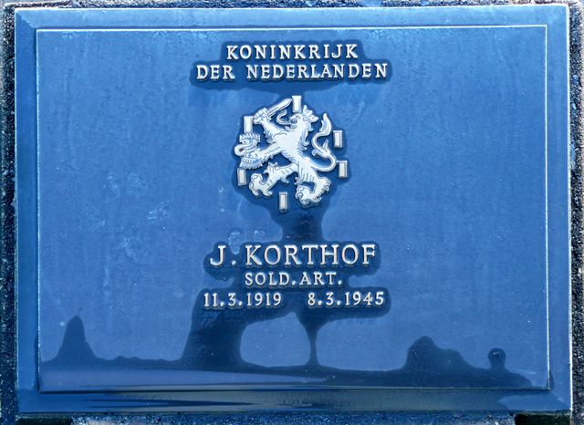 Korthof.J.2008.jpg