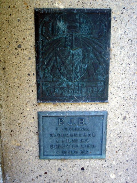 RuysdePerez15081942.jpg