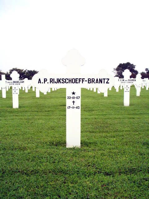 rijkschoeff.brantz.a.p.2005.jpg