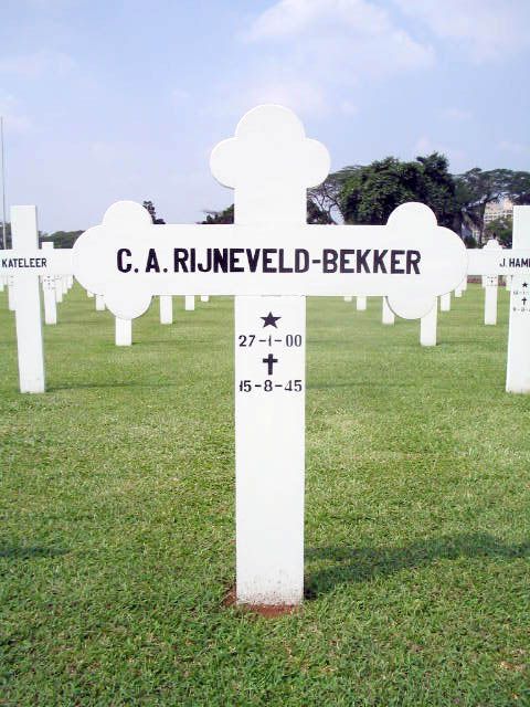 rijneveld.bekker.c.a.2005.jpg