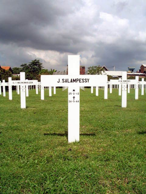 salampessy.j.2005.jpg