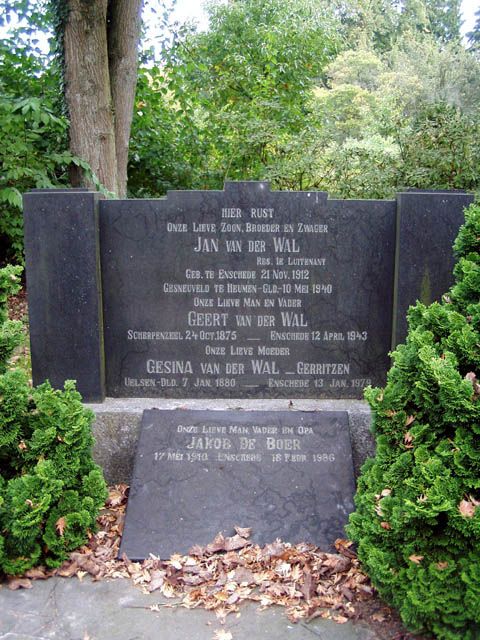 Wal J. van der 2004.jpg