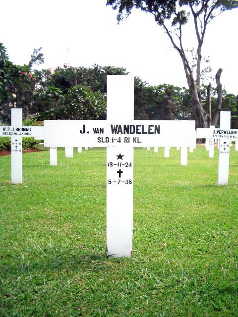 wandelen.van.j.2005.jpg