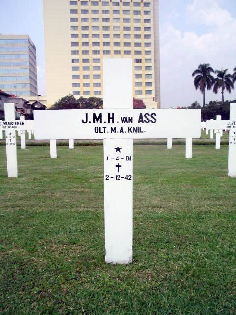 ass.van.j.m.h.2005.jpg