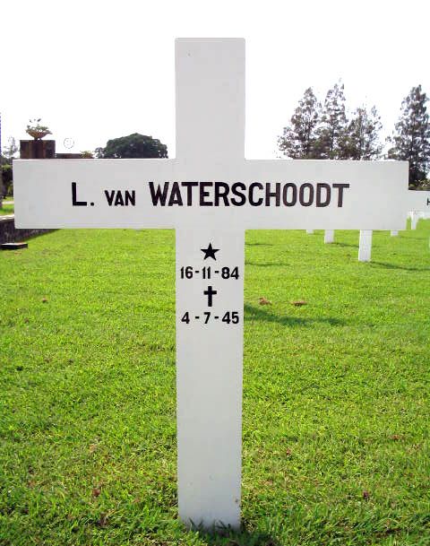 waterschoot van l.2004.jpg