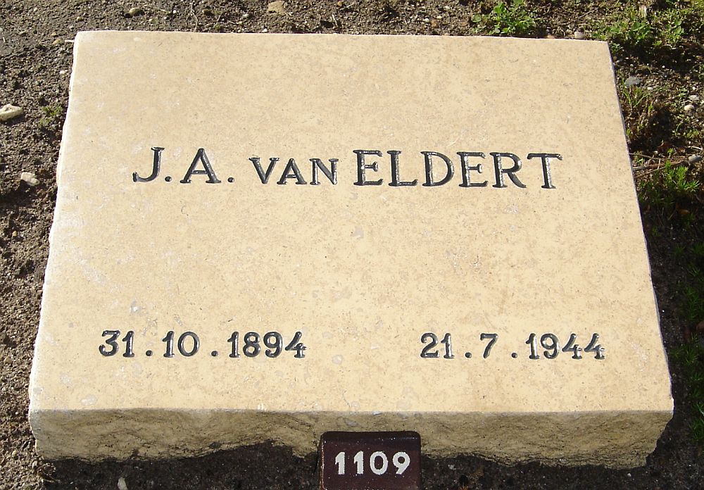 eldert.j.a.van.2010.jpg