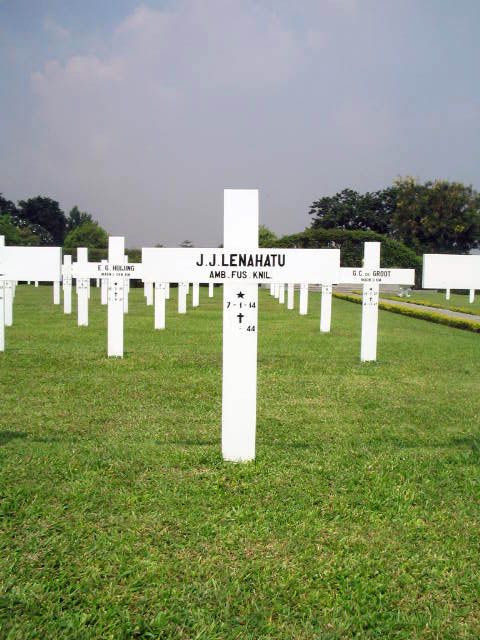 lenahatu.j.j.2005.jpg