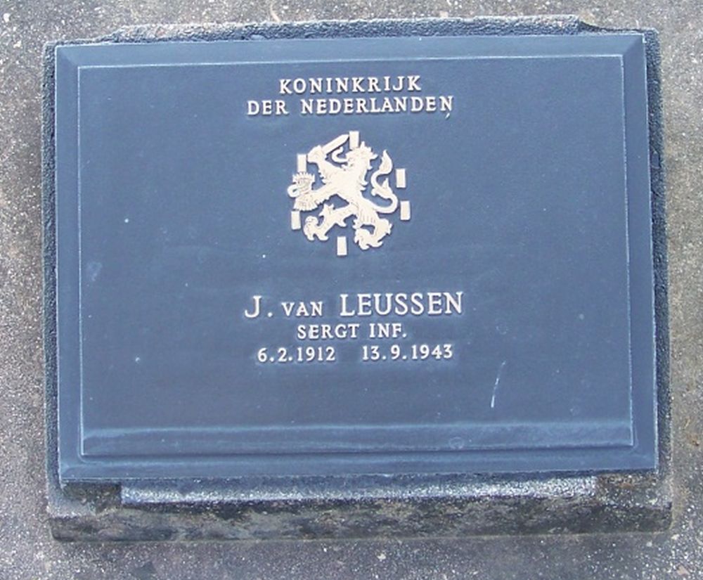 7. G. 44.JPG