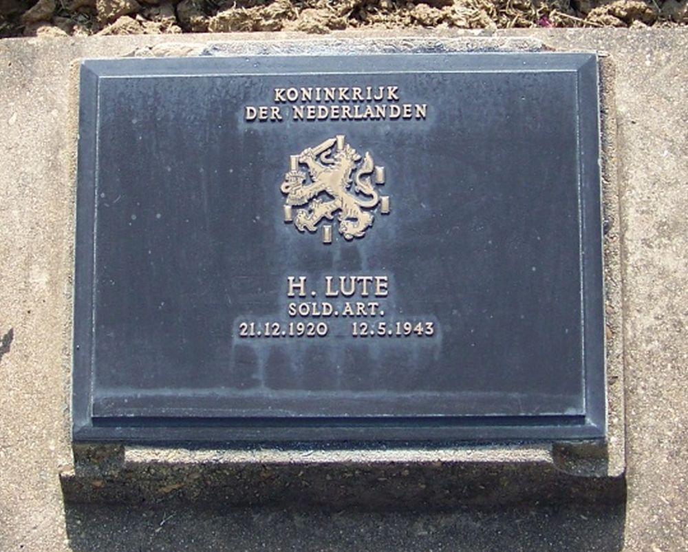 5. E. 40.JPG