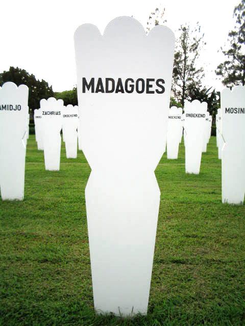 madagoes.2004.jpg