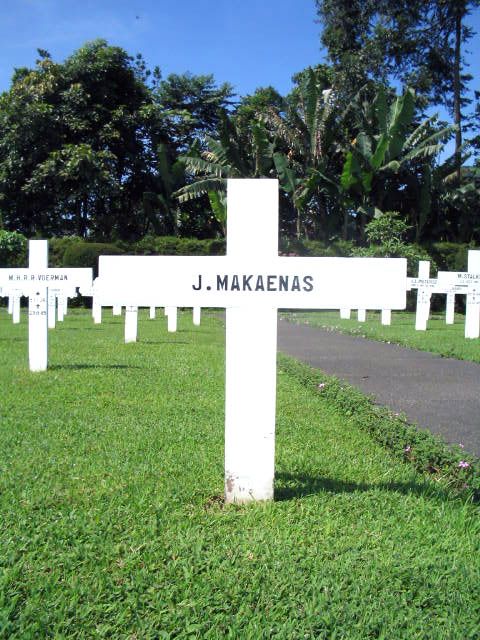 makaenas.j.2005.jpg