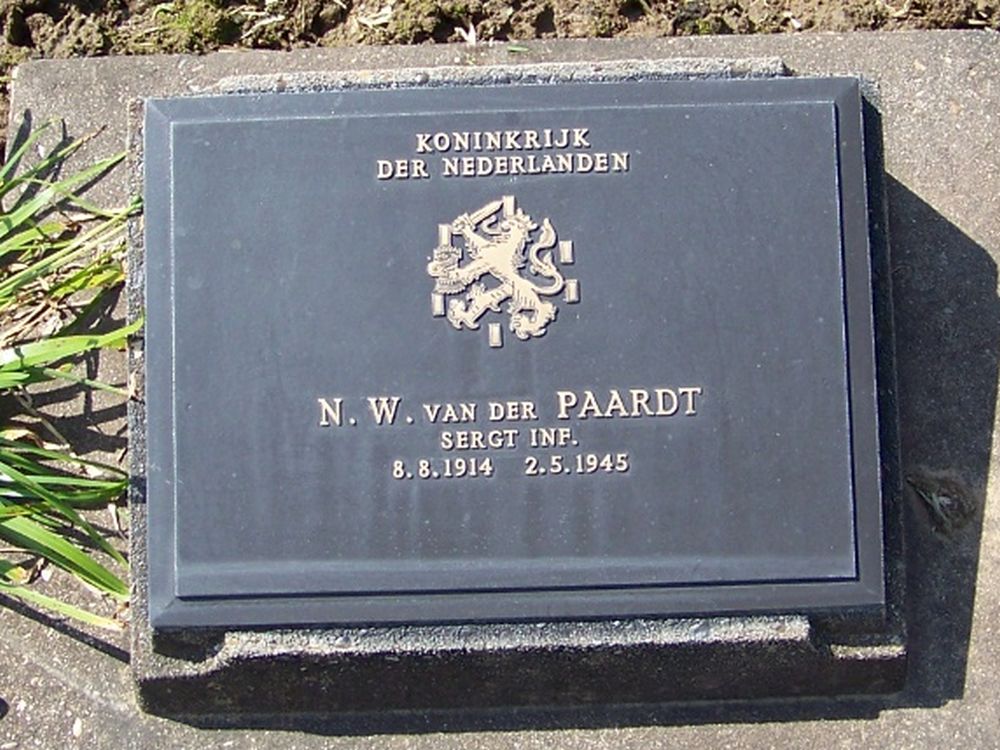 7. E. 16.JPG