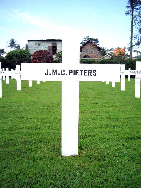 pieters.j.m.c.2005.jpg