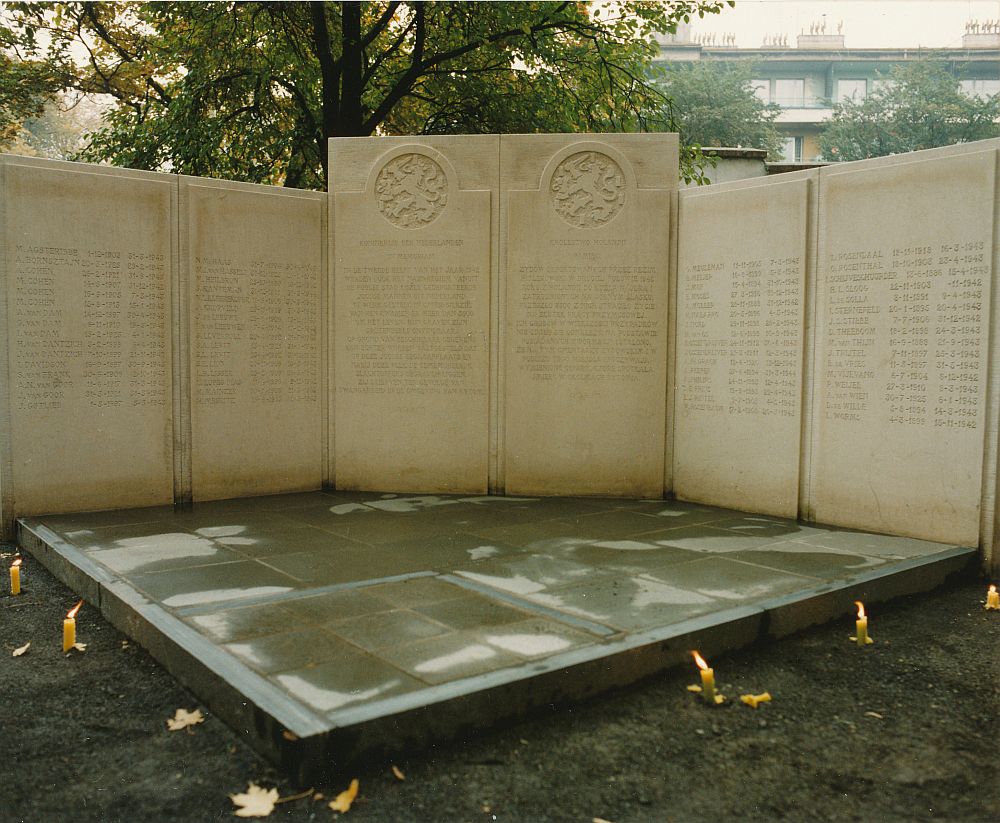 Bytom monument.jpg
