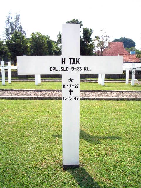 tak.h.2004.jpg.JPG