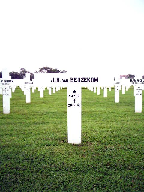 beuzekom.van.j.r.2005.jpg