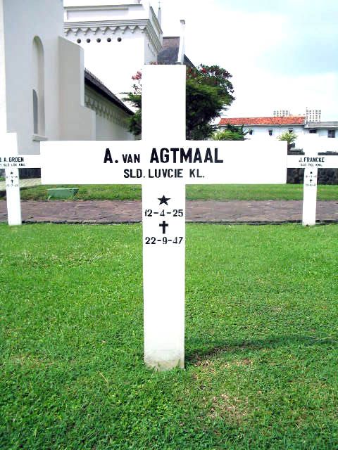agtmaal.van.a.2005.jpg