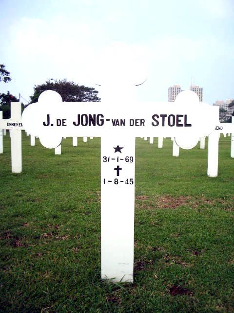 jong.de.stoel.v.der.j.2005.jpg