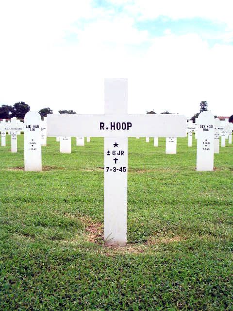 hoop.r.2005.jpg