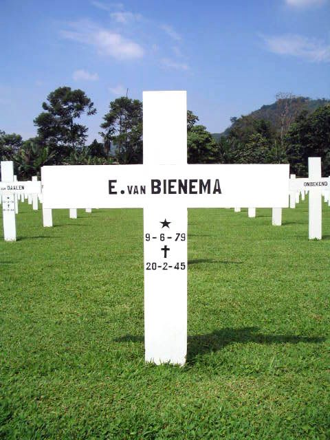 bienema.van.e.2005.jpg