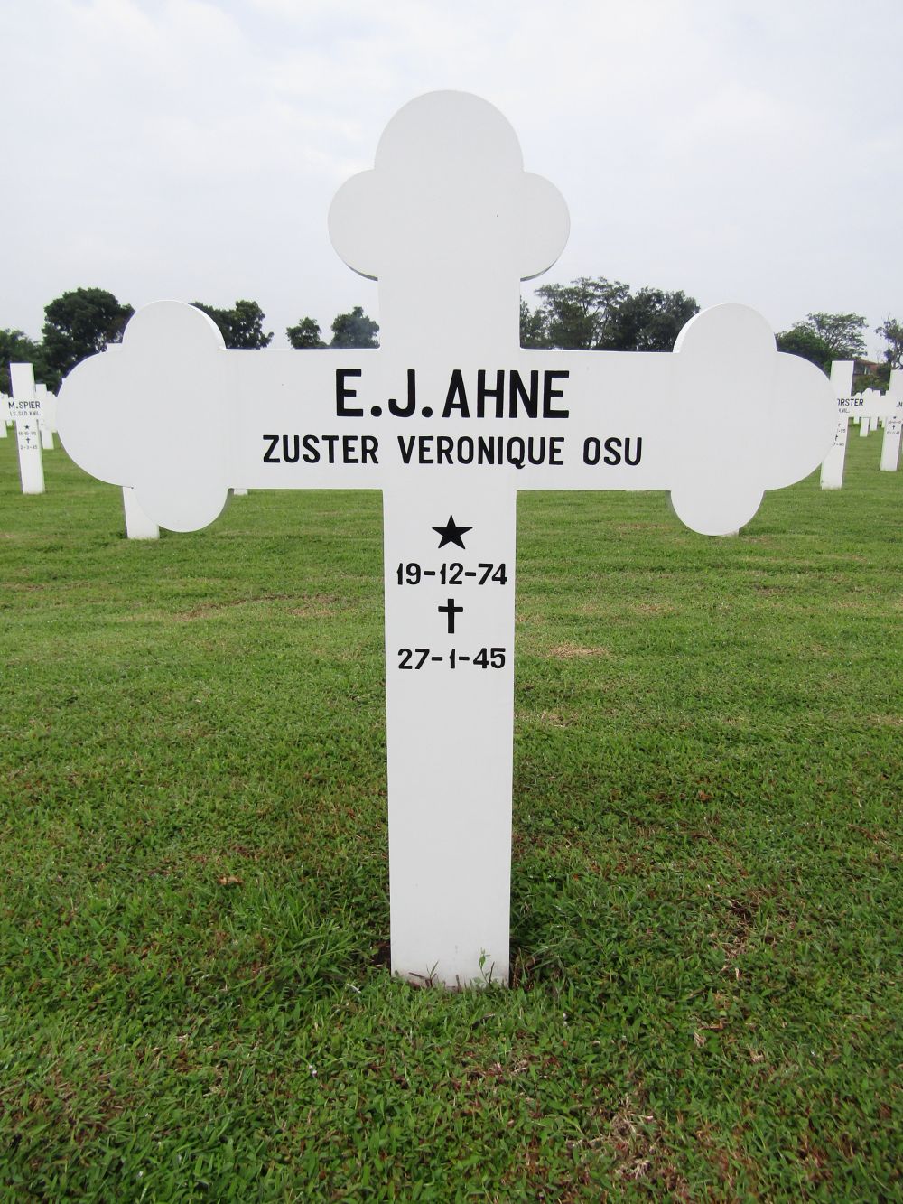 Graffoto E.J. Ahne.jpg