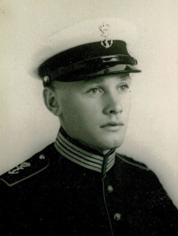 Portretfoto K. van Klaveren, foto familie.JPG