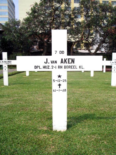 aken.van.j.2005.jpg