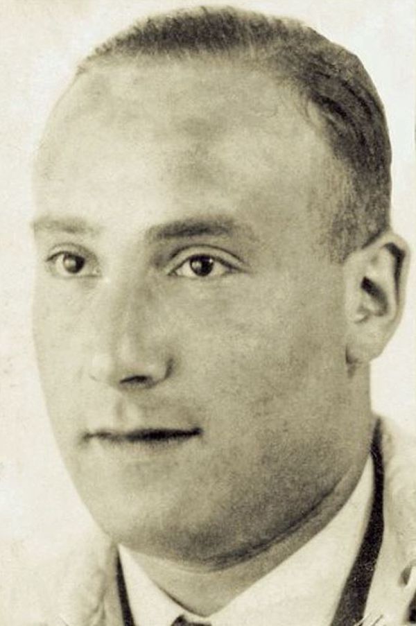 Portretfoto Salomon Walvis 1916-1944.JPG
