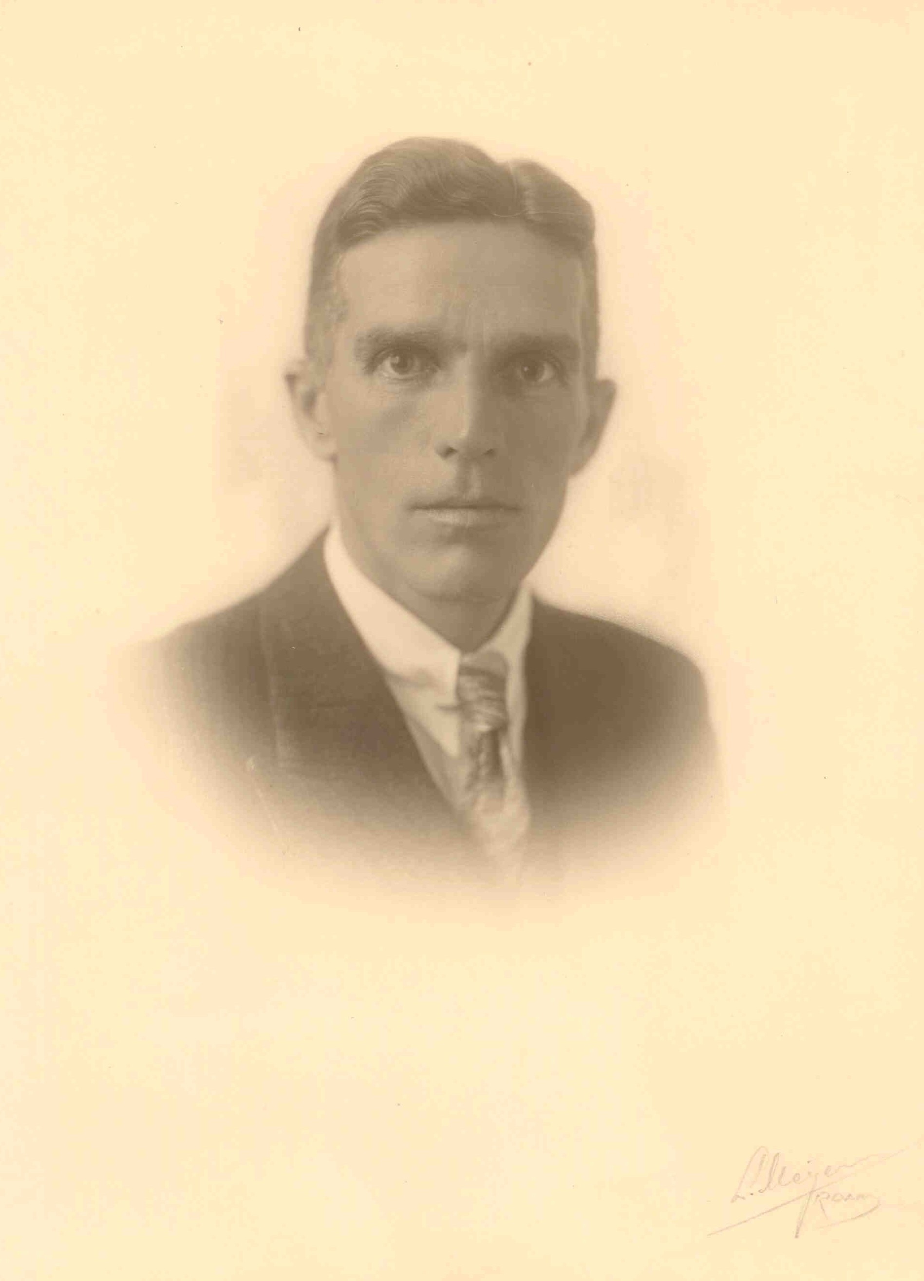 Oscar-Bauer.jpg