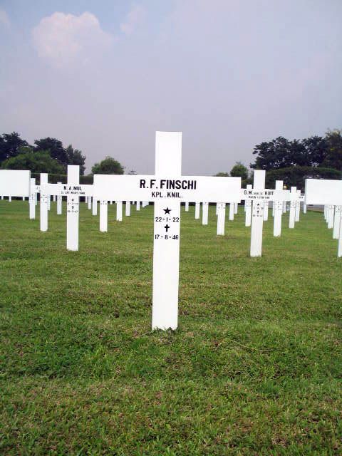finschi.r.f.2005.jpg