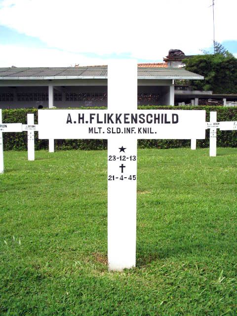 flikkenschild.a.h.2005.jpg