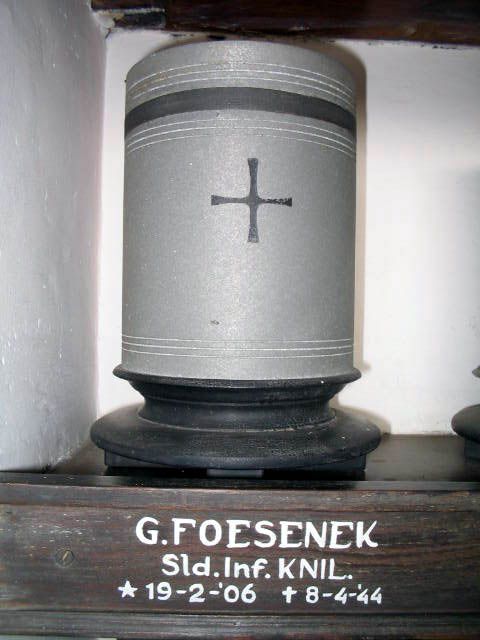 foesenek.g.2005.jpg