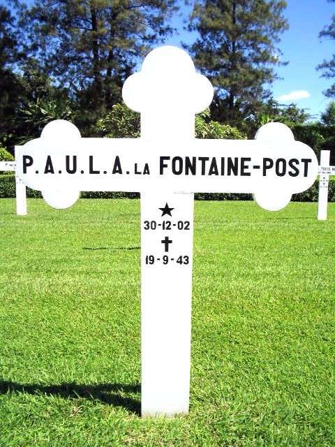 fontaine la post.p.a.u.l.a.2004.JPG