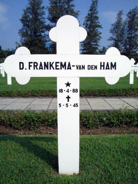 044208.2004.jpg
