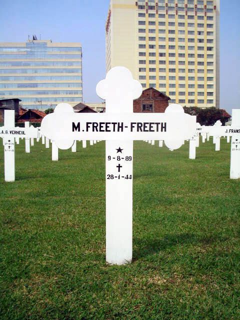 freeth.freeth.m.2005.jpg