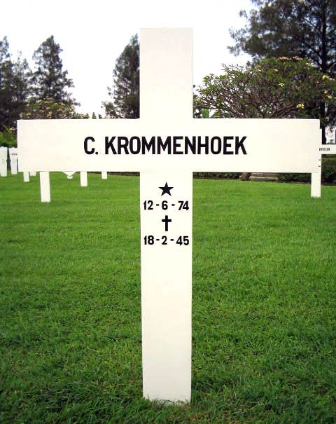 krommenhoek c.2004.jpg