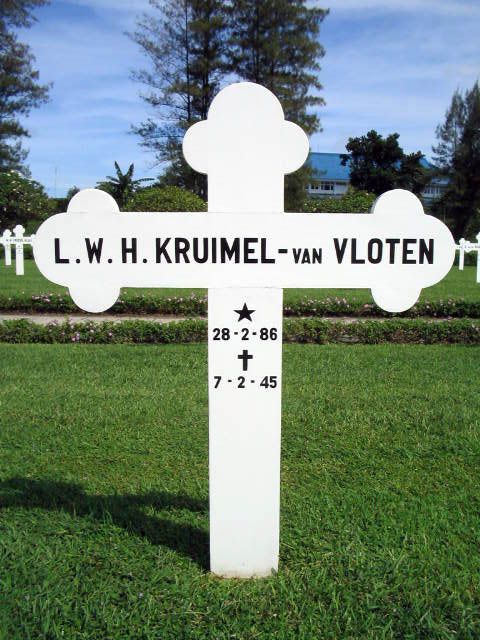kruimel vloten van.l.w.h.2004.jpg